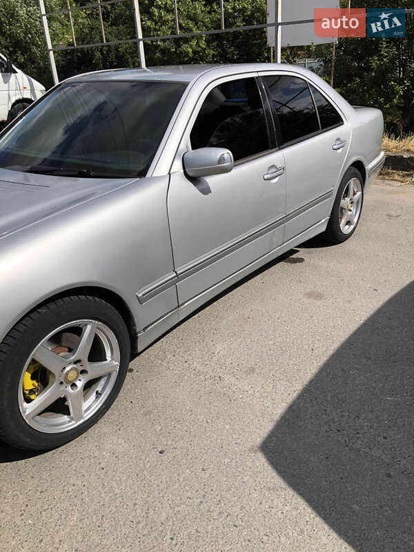 Седан Mercedes-Benz E-Class 1999 в Теребовле