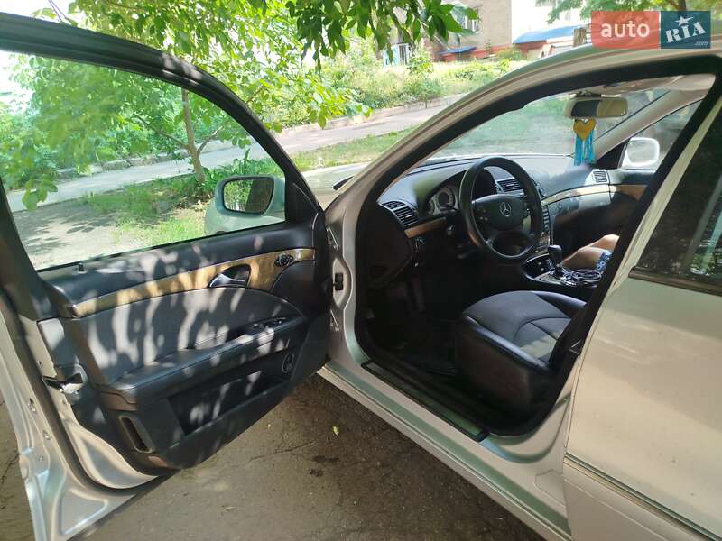 Седан Mercedes-Benz E-Class 2008 в Краматорську