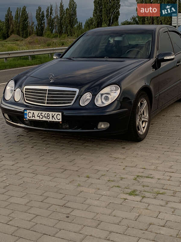 Mercedes-Benz E-Class 2004
