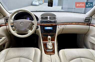 Седан Mercedes-Benz E-Class 2005 в 