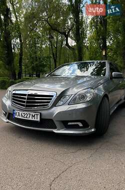 Седан Mercedes-Benz E-Class 2011 в 