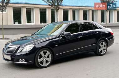 Седан Mercedes-Benz E-Class 2010 в Виннице