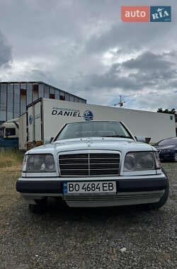 Седан Mercedes-Benz E-Class 1993 в 