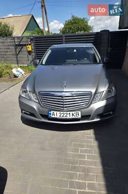Седан Mercedes-Benz E-Class 2010 в Києві