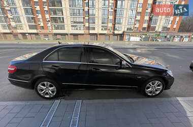 Седан Mercedes-Benz E-Class 2011 в 