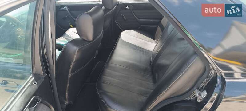 Седан Mercedes-Benz E-Class 1989 в Каменец-Подольском