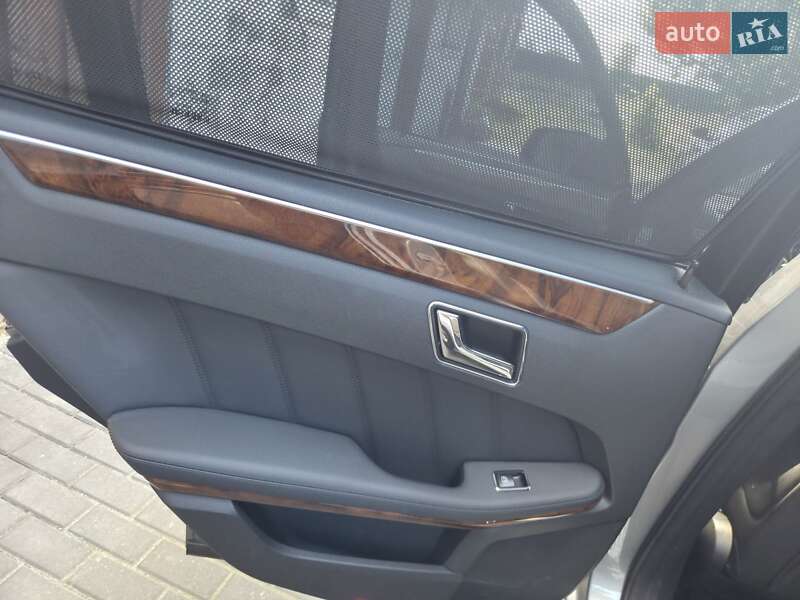 Седан Mercedes-Benz E-Class 2010 в Киеве