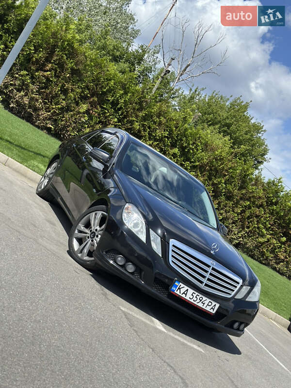 Седан Mercedes-Benz E-Class 2010 в Киеве