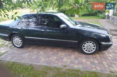 Седан Mercedes-Benz E-Class 2001 в 