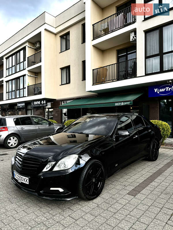 Mercedes-Benz E-Class 2009