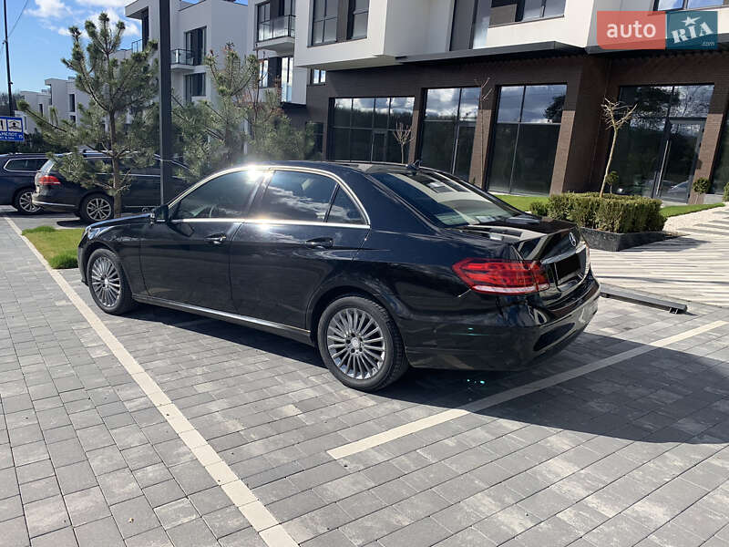Седан Mercedes-Benz E-Class 2015 в Сваляві