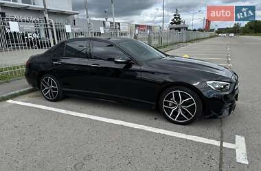 Седан Mercedes-Benz E-Class 2023 в 