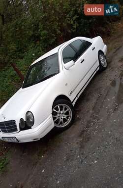 Седан Mercedes-Benz E-Class 1998 в Вишгороді