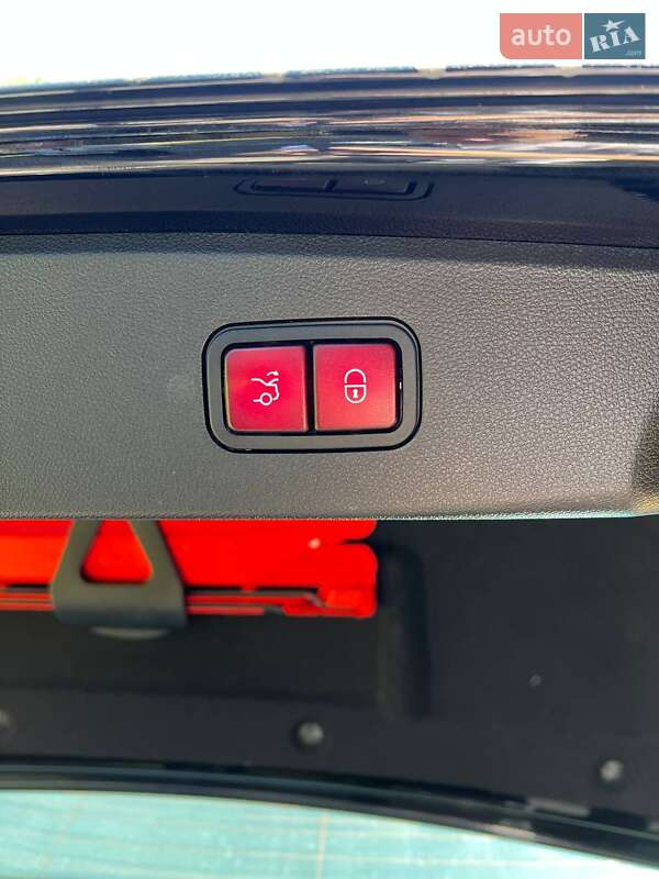 Седан Mercedes-Benz E-Class 2012 в Ужгороде