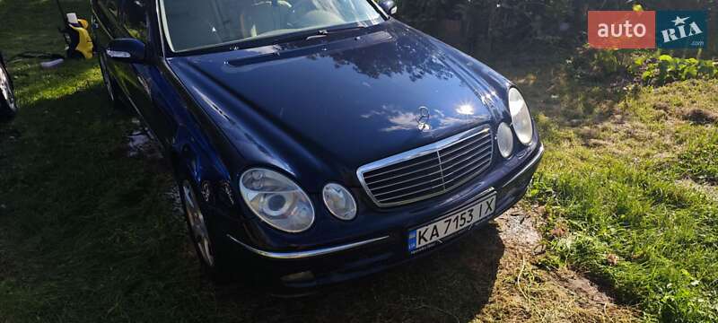 Седан Mercedes-Benz E-Class 2003 в Киеве