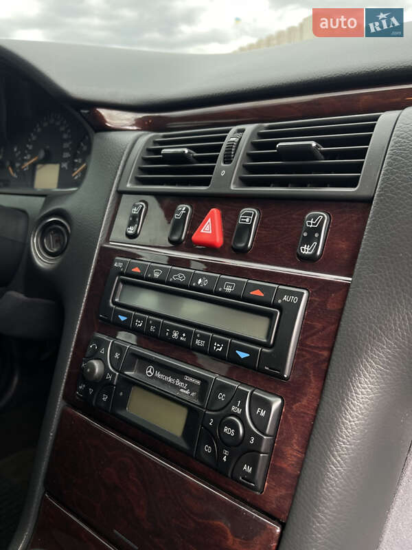 Седан Mercedes-Benz E-Class 2000 в Кременчуці