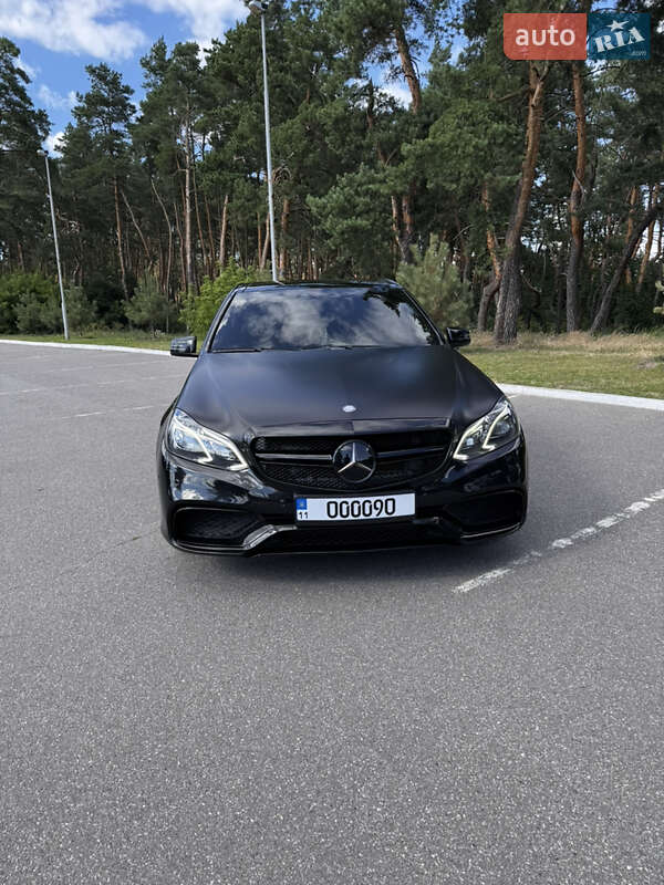 Седан Mercedes-Benz E-Class 2014 в Киеве