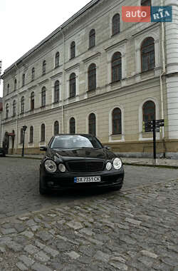 Седан Mercedes-Benz E-Class 2005 в 