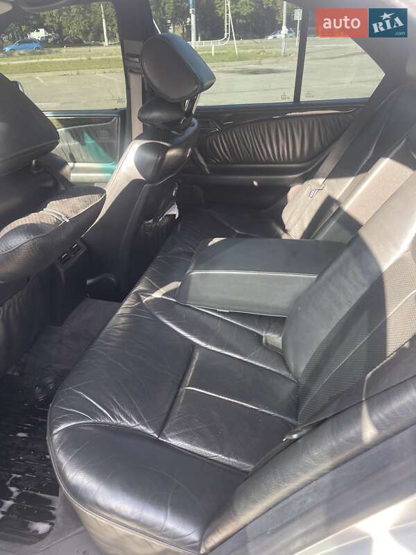 Седан Mercedes-Benz E-Class 1996 в Запорожье