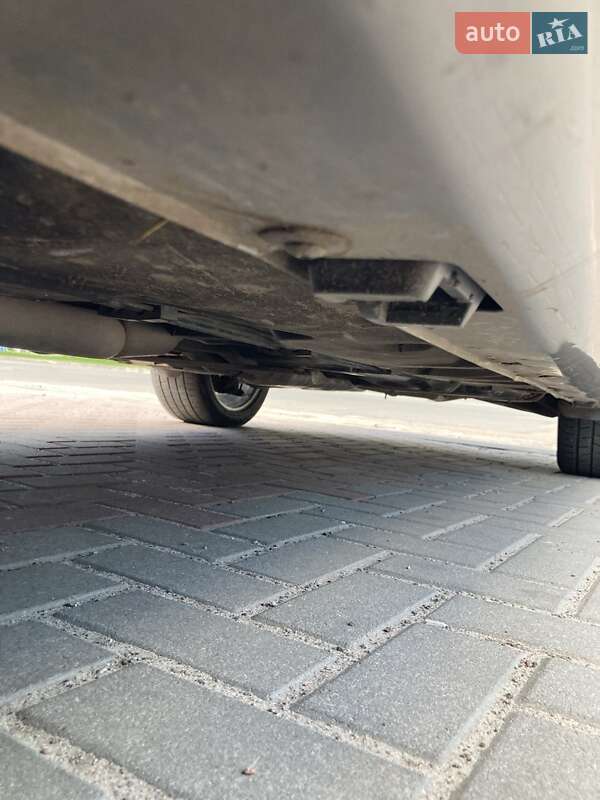 Седан Mercedes-Benz E-Class 2003 в Шостке