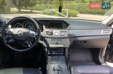 Седан Mercedes-Benz E-Class 2015 в 