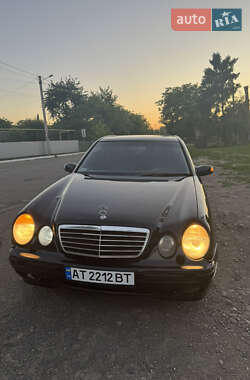 Седан Mercedes-Benz E-Class 2001 в Вижниці