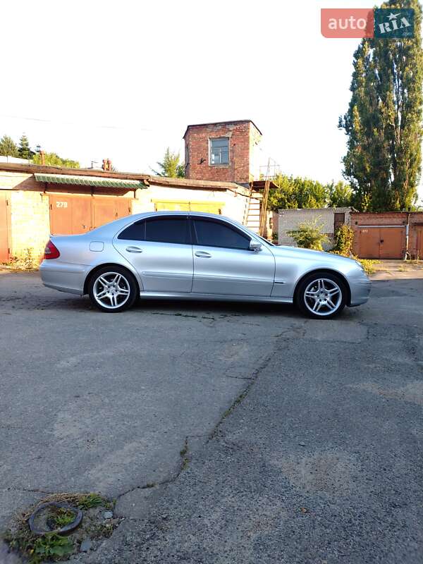 Седан Mercedes-Benz E-Class 2006 в Харькове