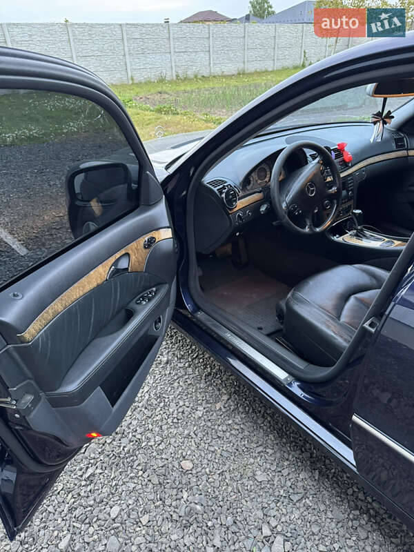 Седан Mercedes-Benz E-Class 2005 в Луцке