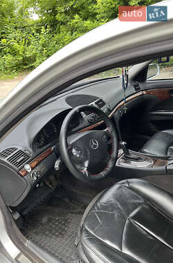 Седан Mercedes-Benz E-Class 2003 в 