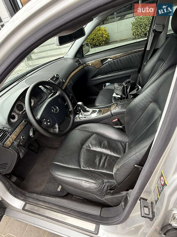 Седан Mercedes-Benz E-Class 2004 в Одесі