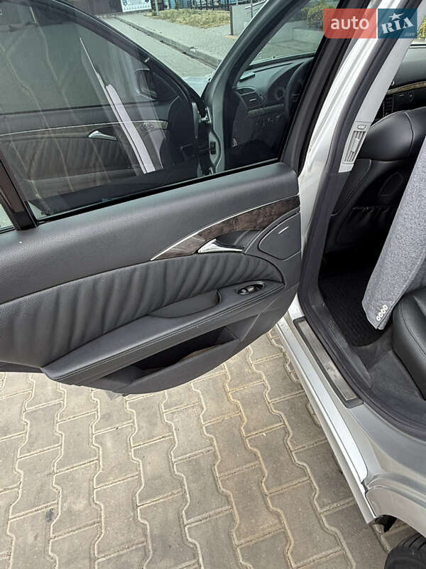 Седан Mercedes-Benz E-Class 2004 в Одесі