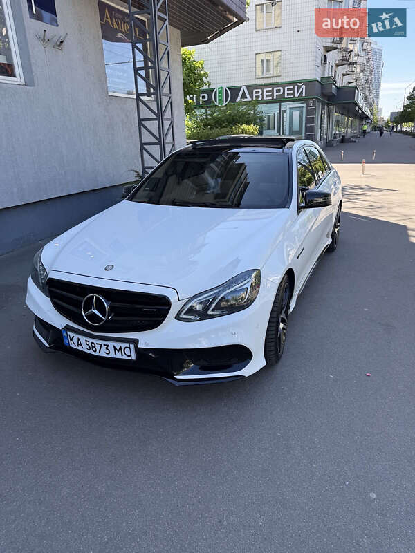 Седан Mercedes-Benz E-Class 2013 в Киеве