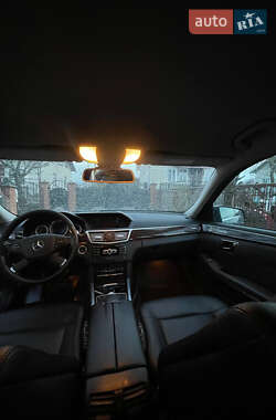 Універсал Mercedes-Benz E-Class 2012 в  фото 13 Універсал Mercedes-Benz E-Class 2012 в
