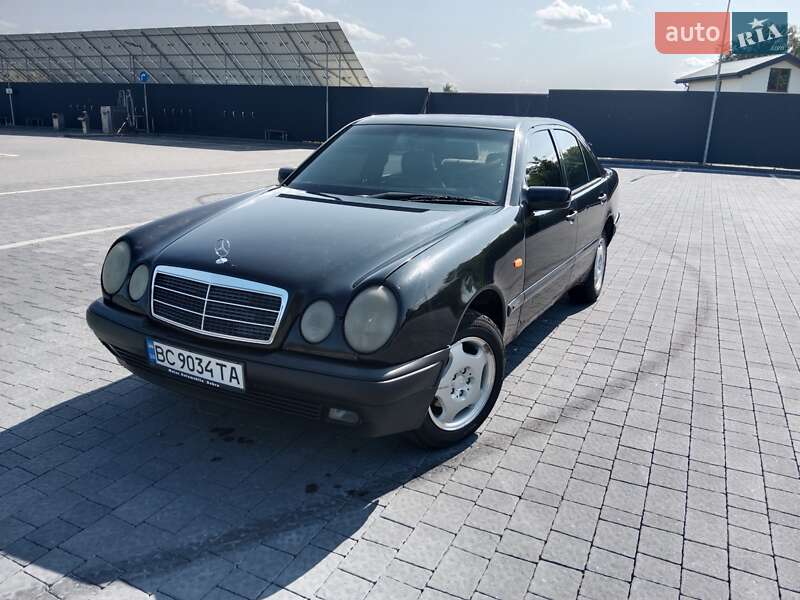 Mercedes-Benz E-Class 1996