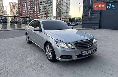 Седан Mercedes-Benz E-Class 2011 в Києві