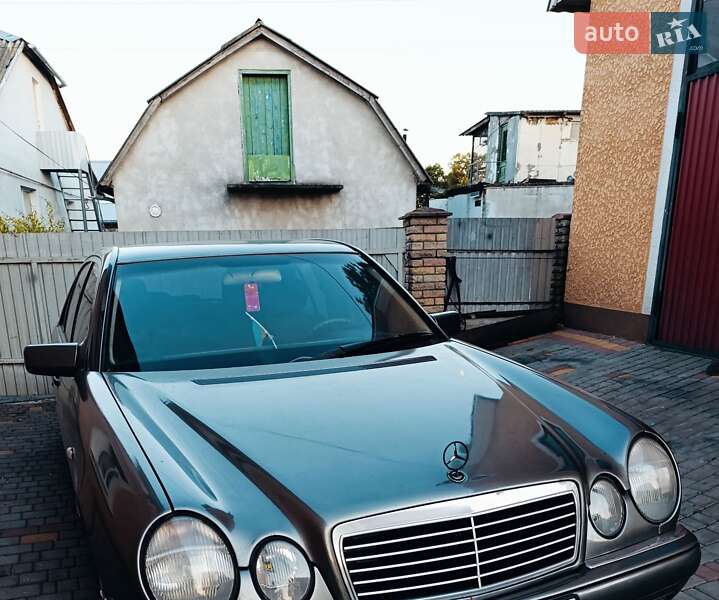 Mercedes-Benz E-Class 1998