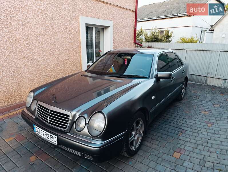 Седан Mercedes-Benz E-Class 1998 в Тернополі
