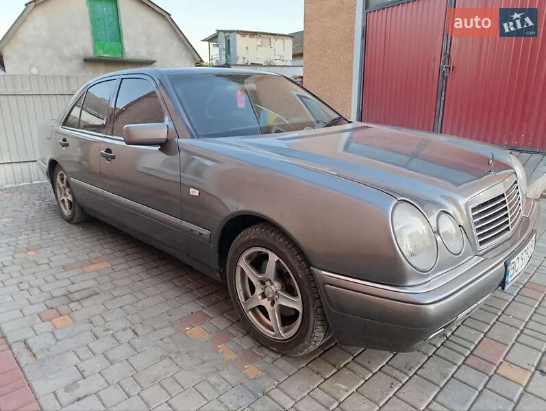 Седан Mercedes-Benz E-Class 1998 в Тернополі