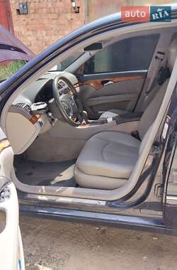 Седан Mercedes-Benz E-Class 2002 в Черновцах