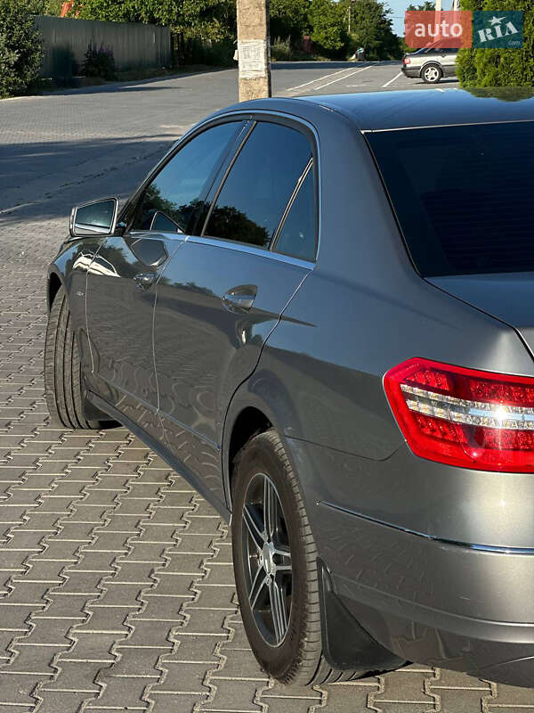 Седан Mercedes-Benz E-Class 2009 в Хмельницком