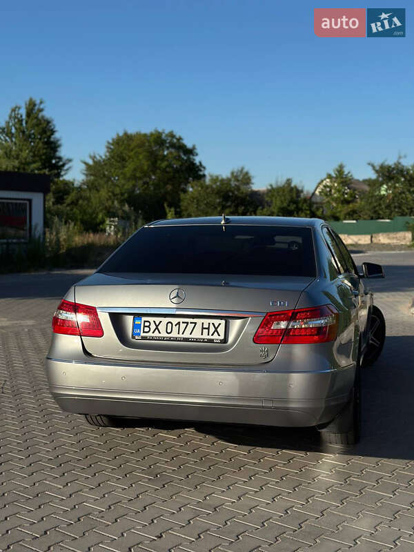 Седан Mercedes-Benz E-Class 2009 в Хмельницком