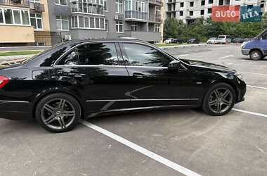 Седан Mercedes-Benz E-Class 2012 в 