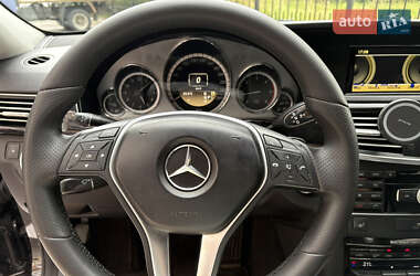 Седан Mercedes-Benz E-Class 2012 в 