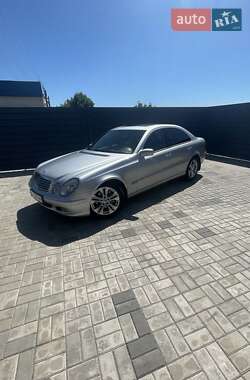 Седан Mercedes-Benz E-Class 2004 в 