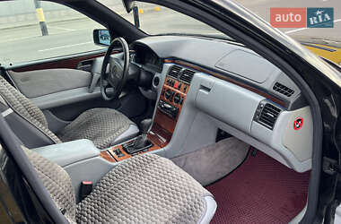 Седан Mercedes-Benz E-Class 1997 в 