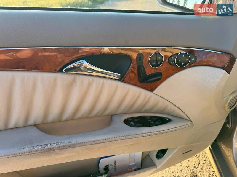 Седан Mercedes-Benz E-Class 2003 в Николаеве