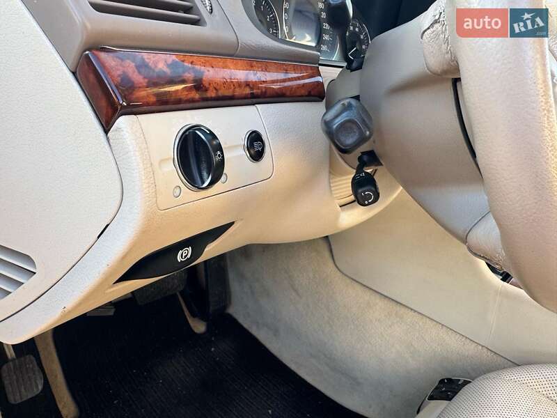 Седан Mercedes-Benz E-Class 2003 в Николаеве