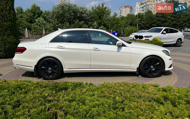 Седан Mercedes-Benz E-Class 2013 в Львове
