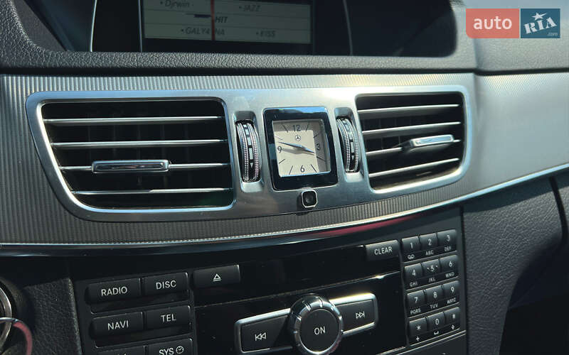 Седан Mercedes-Benz E-Class 2013 в Львове