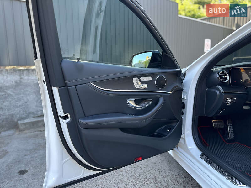 Седан Mercedes-Benz E-Class 2019 в Киеве